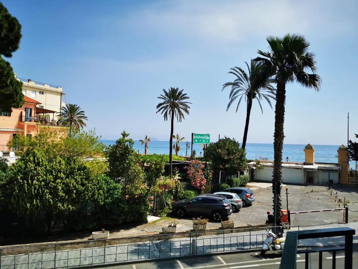Affittacamere Montecarlo Laigueglia Maison d'hôtes