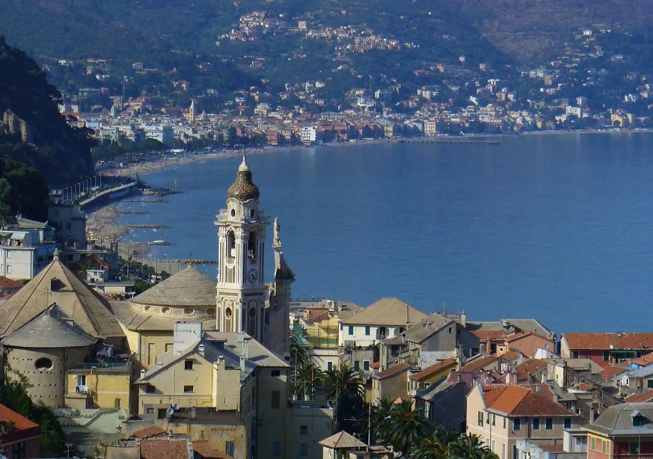 Affittacamere Montecarlo Laigueglia Πανσιόν